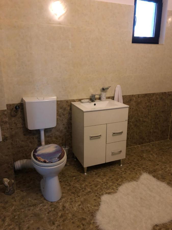 Adelina Apartamento Schitul Exterior foto